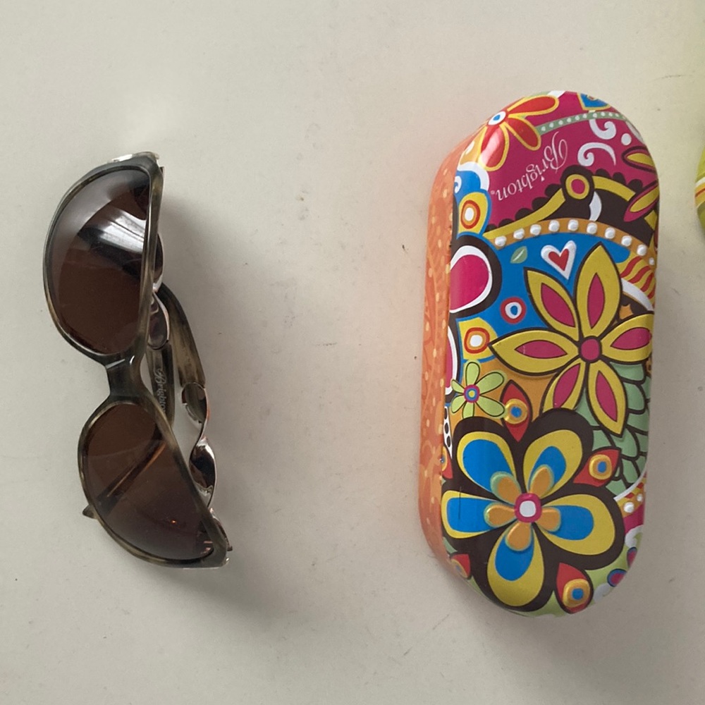 Brighton sunglasses in good condition case included